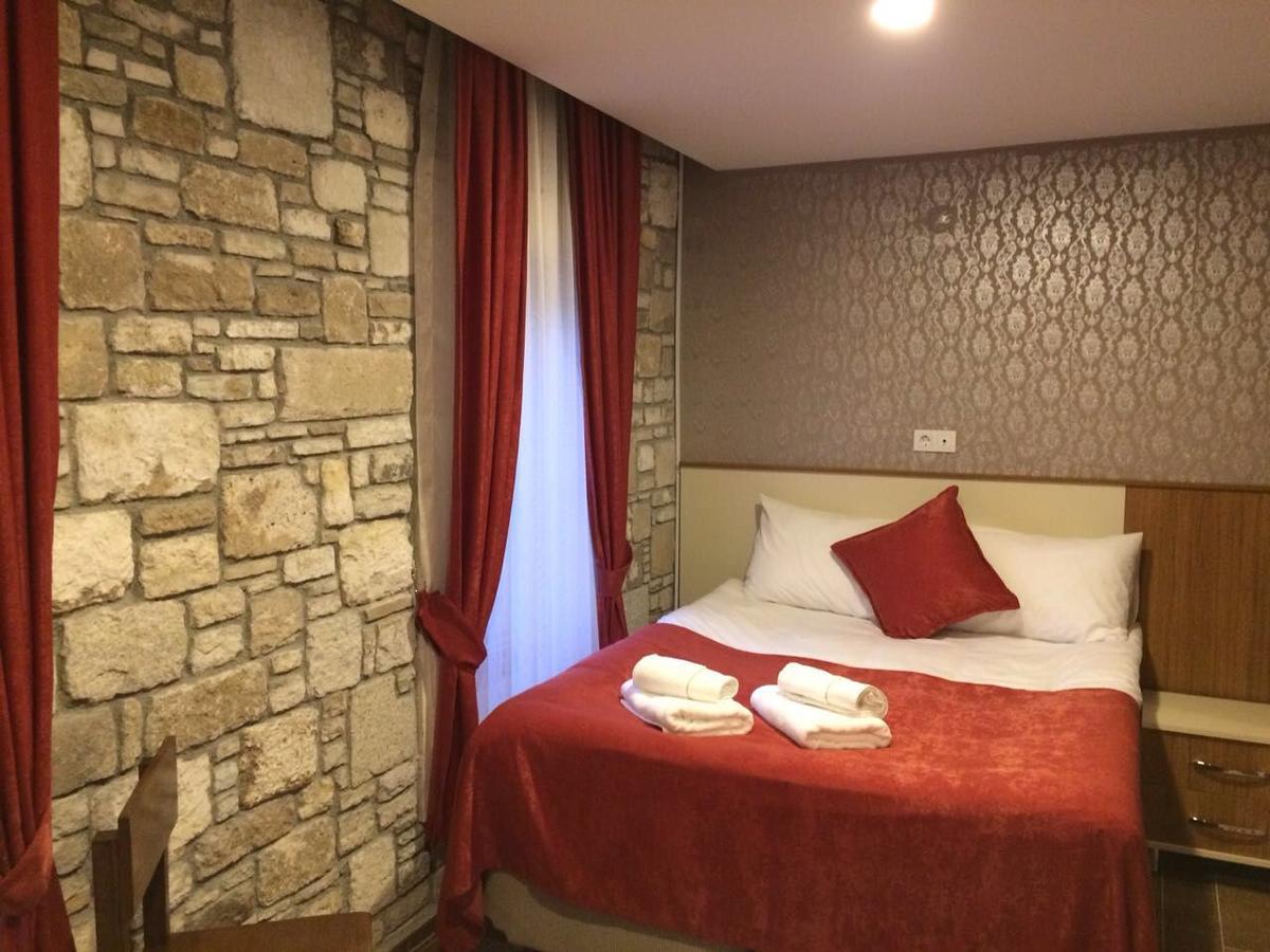 Deniz Hotel Yenifoca Εξωτερικό φωτογραφία